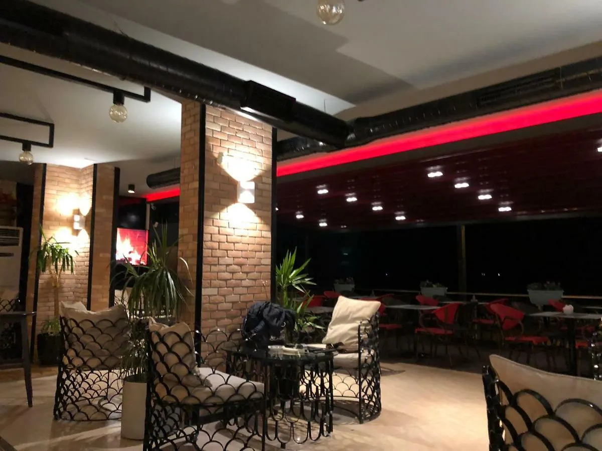 Divino Penthouse Hotel Durrës